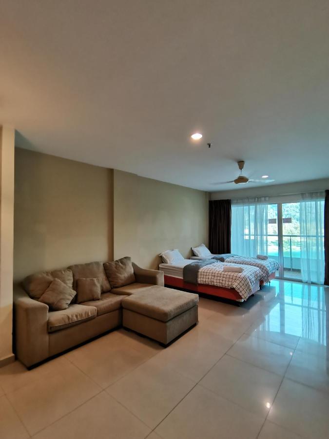 Spacious & Homey Apartment At Marina Island By Jomy Homestay Lumut Eksteriør billede