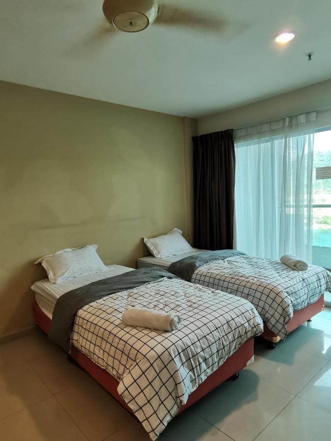 Spacious & Homey Apartment At Marina Island By Jomy Homestay Lumut Eksteriør billede