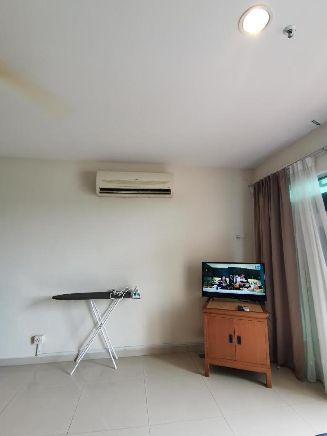 Spacious & Homey Apartment At Marina Island By Jomy Homestay Lumut Eksteriør billede